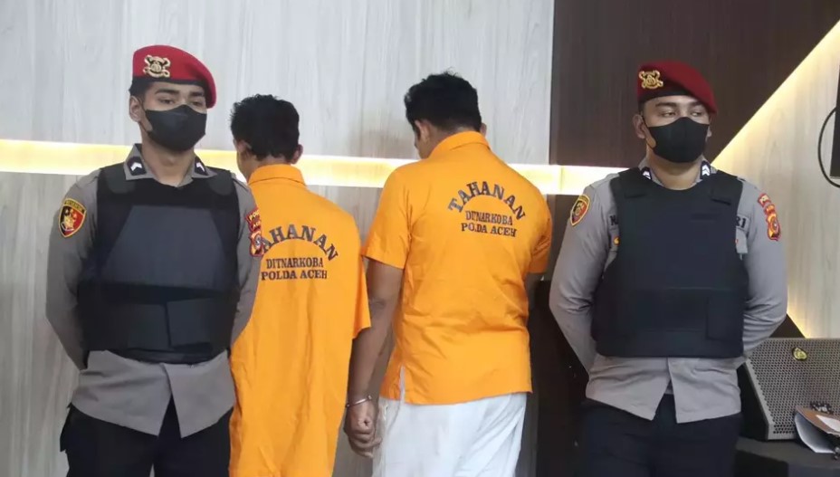 Direktorat Reserse Kriminal Khusus (Ditreskrimsus) Polda Jabar dan Polres Ciamis menangkap seorang bandar judi online jaringan internasional, Kamis 27 Juni 2024. (Beritasatu.com/Aep Sopandi)