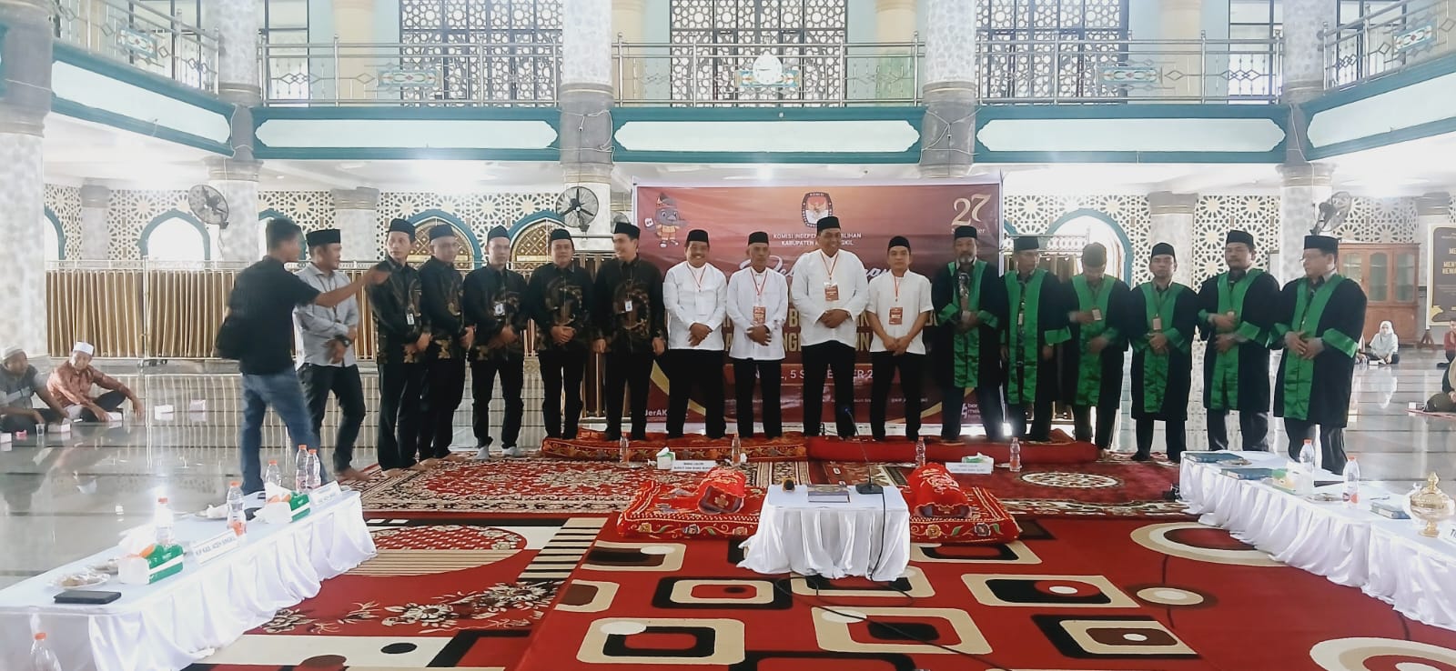 2 Pasangan Calon Bupati dan Wakil Bupati melakukan Uji Baca Alquran di Mesjid Agung Nurul Makmur, Pulo Sarok, Singkil (6 September 2024)